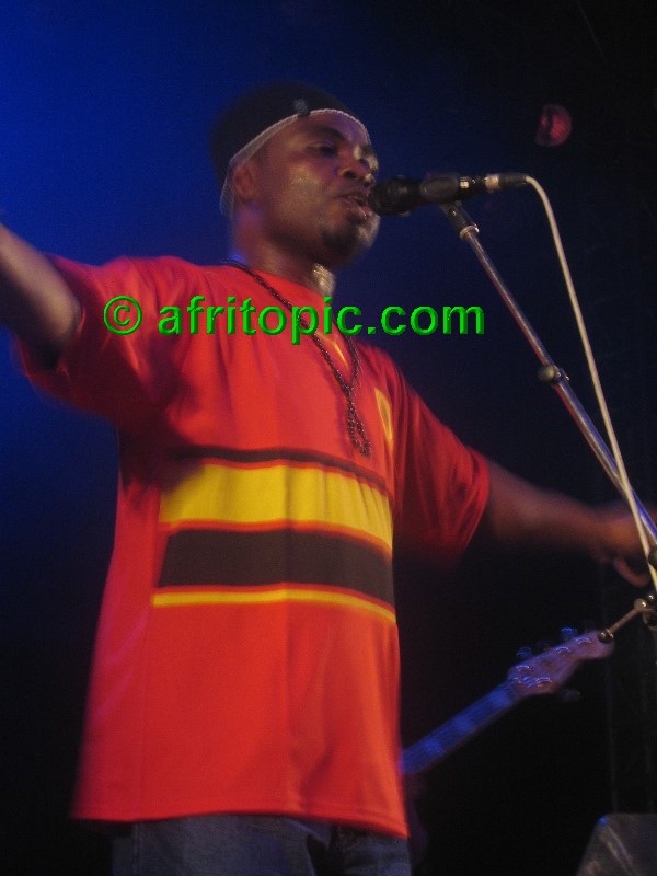 ../Images/afw2006d 340.jpg